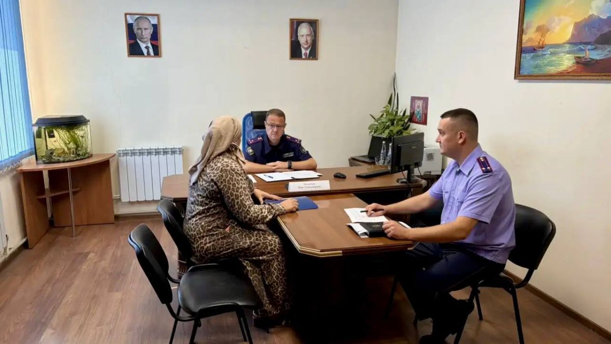 Первый заместитель руководителя следственного управления провел личный прием граждан в Вольске Первый заместитель руководителя следственного управления провел личный прием граждан в Вольске
