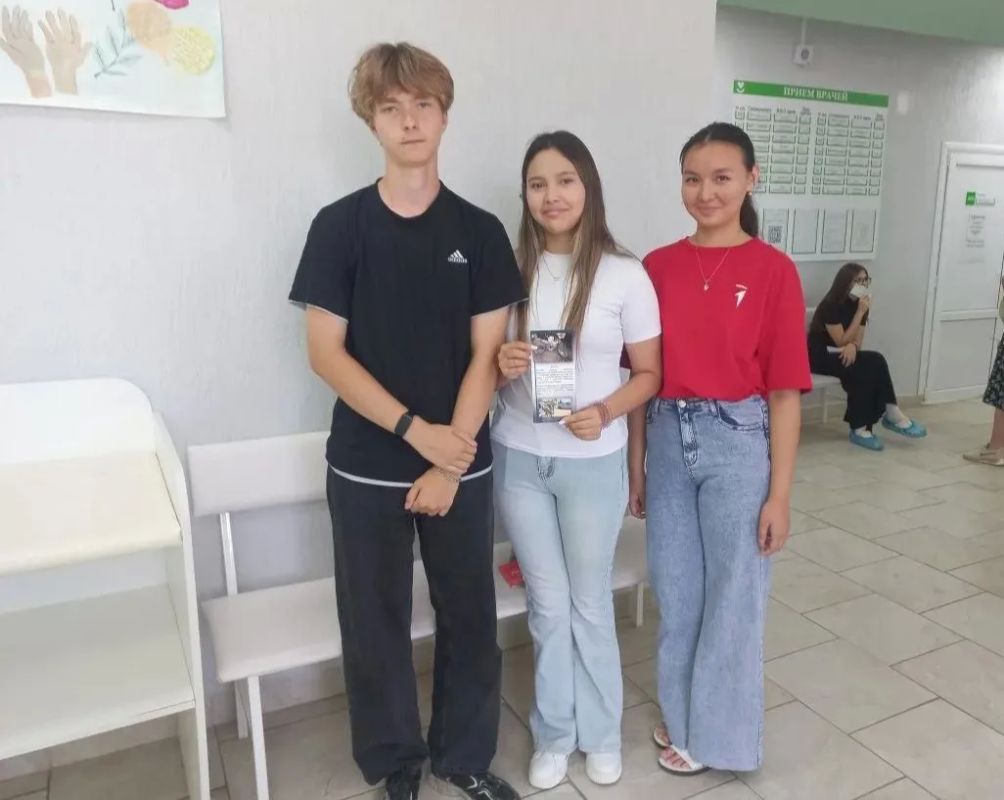 В Ершове в рамках «Каникул с Общественным советом» прошла акция на улицах города #ВместеЗаБезопасныеДороги В Ершове в рамках «Каникул с Общественным советом» прошла акция на улицах города #ВместеЗаБезопасныеДороги