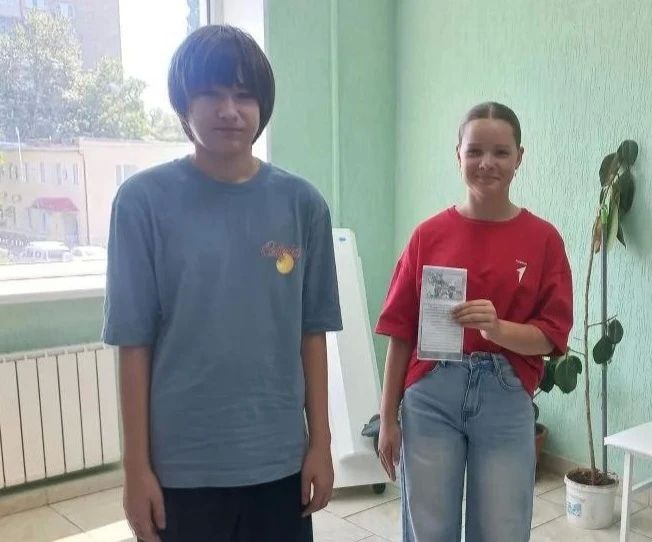 В Ершове в рамках «Каникул с Общественным советом» прошла акция на улицах города #ВместеЗаБезопасныеДороги В Ершове в рамках «Каникул с Общественным советом» прошла акция на улицах города #ВместеЗаБезопасныеДороги