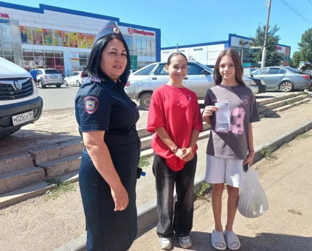 В Ершове в рамках «Каникул с Общественным советом» прошла акция на улицах города #ВместеЗаБезопасныеДороги В Ершове в рамках «Каникул с Общественным советом» прошла акция на улицах города #ВместеЗаБезопасныеДороги