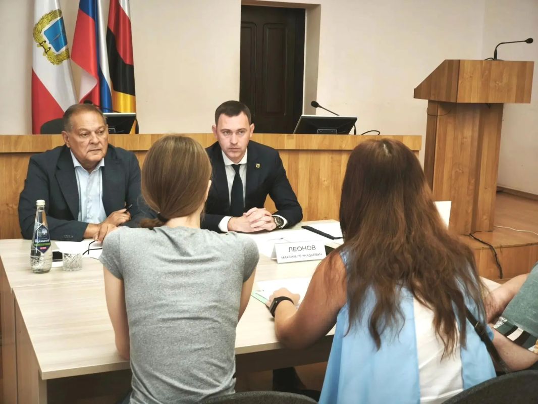По поручению губернатора Романа Бусаргина, провёл личный приём участников специальной военной операции и членов их семей По поручению губернатора Романа Бусаргина, провёл личный приём участников специальной военной операции и членов их семей
