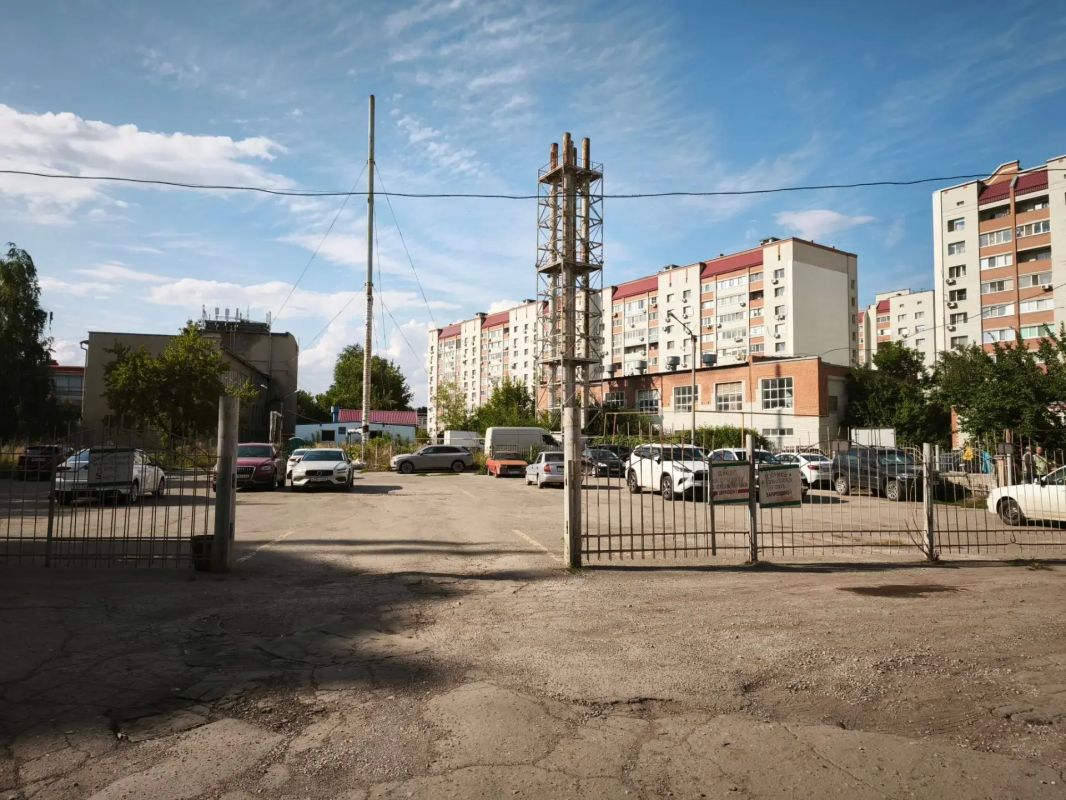 Во исполнение поручения главы района Максима Леонова профильными службами активизирована работа по комплексному благоустройству нескольких кварталов, которые находятся вблизи «Бульвара роз» Во исполнение поручения главы района Максима Леонова профильными службами активизирована работа по комплексному благоустройству нескольких кварталов, которые находятся вблизи «Бульвара роз»
