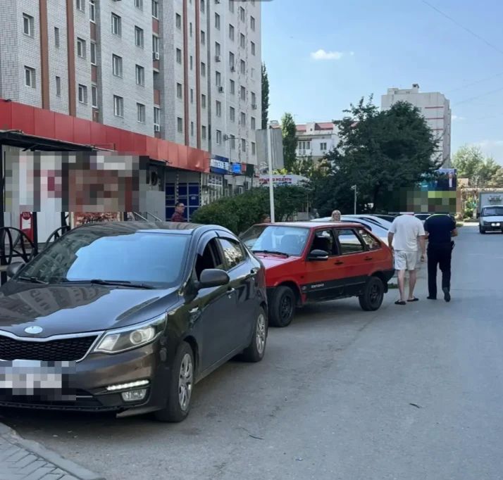Госавтоинспекторы задержали нарушителей на Бульваре роз Госавтоинспекторы задержали нарушителей на Бульваре роз