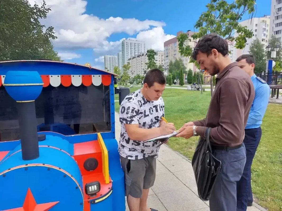 Продолжается контроль за размещением сезонных аттракционов Продолжается контроль за размещением сезонных аттракционов