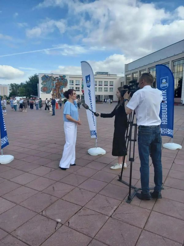 Алина Югай, руководитель вокального направления Дома культуры «Зеленодольский», приняла участие в фестивалепразднике военнопатриотической и армейской песни «Синева» Алина Югай, руководитель вокального направления Дома культуры «Зеленодольский», приняла участие в фестивалепразднике военнопатриотической и армейской песни «Синева»
