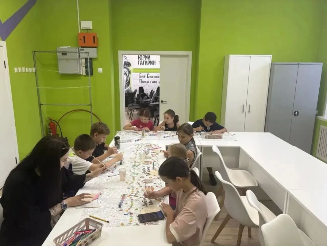 В Энгельсе проходят мероприятия в поддержку фестиваля уличного искусства «ФормAРТ» В Энгельсе проходят мероприятия в поддержку фестиваля уличного искусства «ФормAРТ»