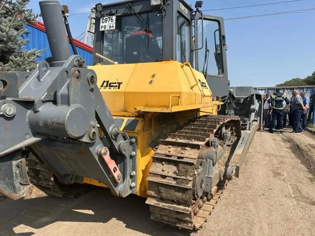 По поручению губернатора области Романа Бусаргина вместе с заместителями председателя правительства Александром Стрелюхиным и Василием Котовым, Саратовским межрайонным природоохранным прокурором Михаилом Лихачевым, а также... По поручению губернатора области Романа Бусаргина вместе с заместителями председателя правительства Александром Стрелюхиным и Василием Котовым, Саратовским межрайонным природоохранным прокурором Михаилом Лихачевым, а также...