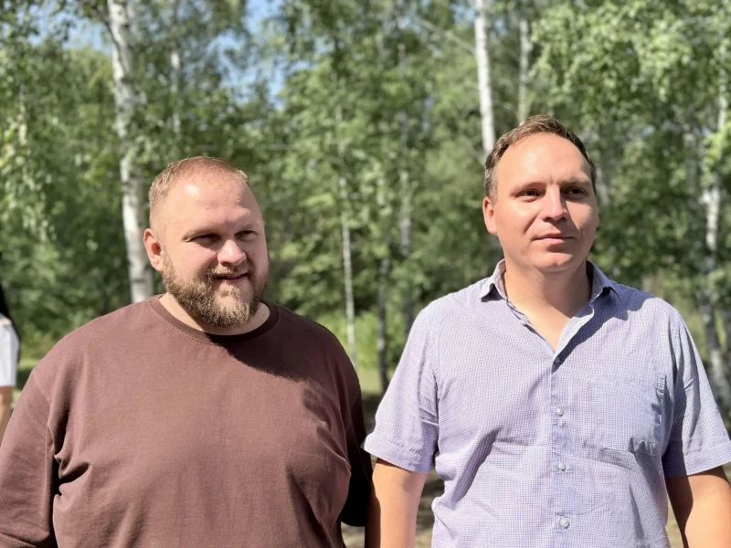 В Энгельсе полицейские и общественники провели «Зарядку со стражем порядка» для отдыхающих детского лагеря В Энгельсе полицейские и общественники провели «Зарядку со стражем порядка» для отдыхающих детского лагеря