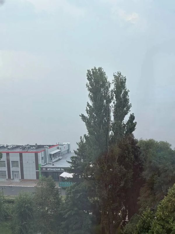 Саратовцы массово жалуются на удушливый смрад из-за горящей свалки в Энгельсе Саратовцы массово жалуются на удушливый смрад из-за горящей свалки в Энгельсе