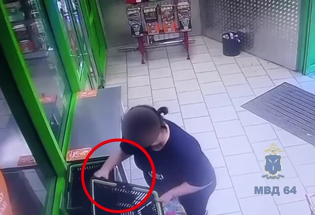 Жительница Саратова забрала чужой кошелек и стала фигуранткой уголовного дела