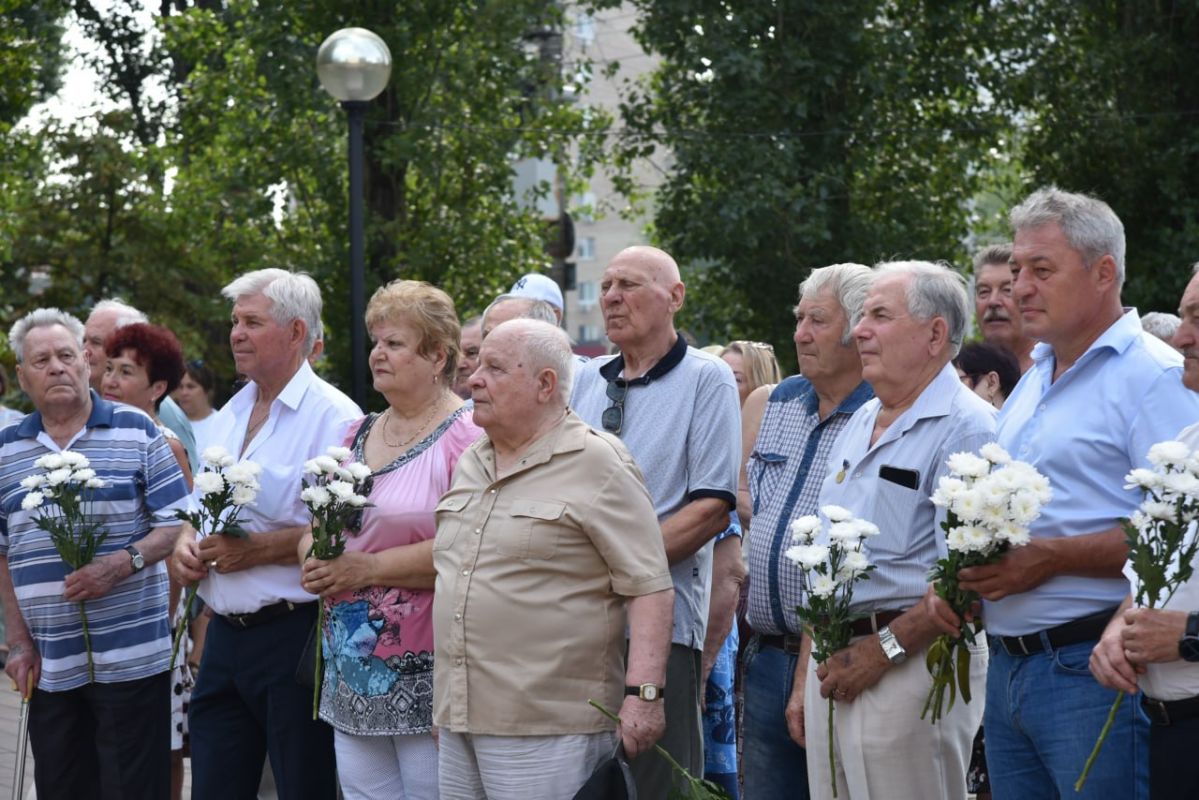 Трудовой подвиг, ставший историей: в Балаково прошло праздничное мероприятие ко Дню строителя Трудовой подвиг, ставший историей: в Балаково прошло праздничное мероприятие ко Дню строителя
