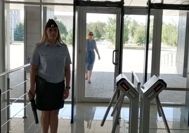 #ИсторияСГеографией В Саратовской области полицейские обеспечили охрану общественного порядка во время торжества в честь 65-летия первого в мире суточного космического полёта и благополучного возвращения на Землю Второго... #ИсторияСГеографией В Саратовской области полицейские обеспечили охрану общественного порядка во время торжества в честь 65-летия первого в мире суточного космического полёта и благополучного возвращения на Землю Второго...