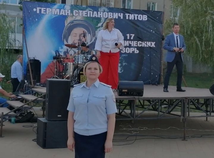 #ИсторияСГеографией В Саратовской области полицейские обеспечили охрану общественного порядка во время торжества в честь 65-летия первого в мире суточного космического полёта и благополучного возвращения на Землю Второго... #ИсторияСГеографией В Саратовской области полицейские обеспечили охрану общественного порядка во время торжества в честь 65-летия первого в мире суточного космического полёта и благополучного возвращения на Землю Второго...