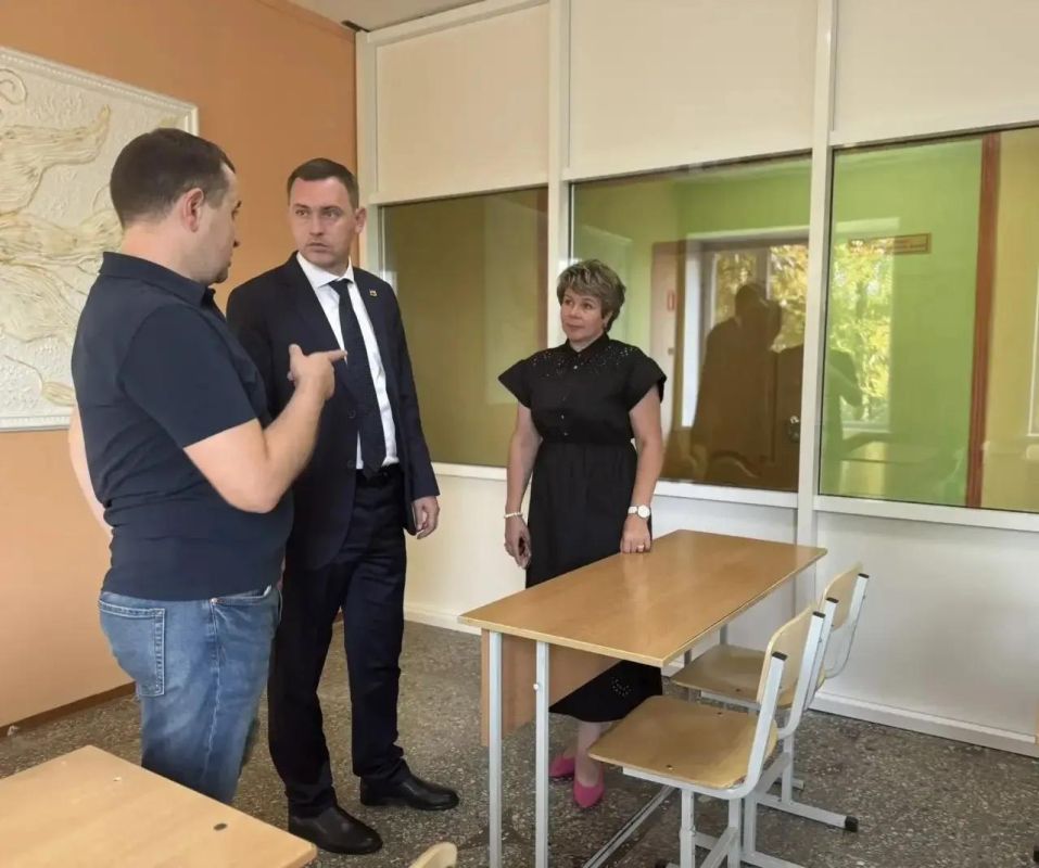В новом учебном году еще три школы перейдут на односменное обучение, среди них школа №19 имени Героя Социалистического труда Ивана Петровича Кузнецова В новом учебном году еще три школы перейдут на односменное обучение, среди них школа №19 имени Героя Социалистического труда Ивана Петровича Кузнецова