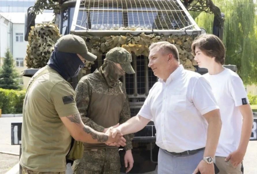 Поддержка участников специальной военной операции – в числе главных задач Единой России В госпитале имени Н. Н. Бурденко прошла акция «Искусство — СВОим» Гуманитарную помощь бойцам в зону СВО отправили из Саратова В... Поддержка участников специальной военной операции – в числе главных задач Единой России В госпитале имени Н. Н. Бурденко прошла акция «Искусство — СВОим» Гуманитарную помощь бойцам в зону СВО отправили из Саратова В...