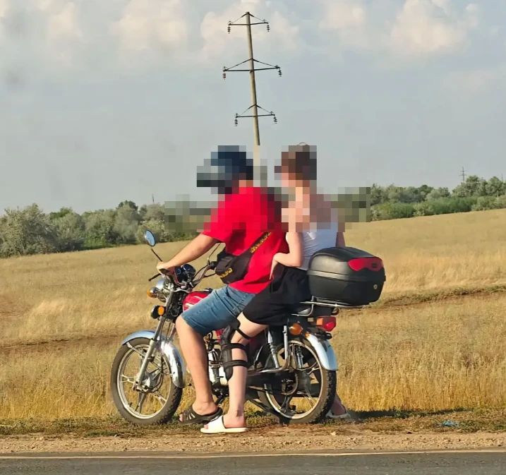 В выходные дни госавтоинспекторы провели рейды по выявлению нарушителей на дорогах сельских поселений: Шумейка, Генеральское, Ленинское, Широкополье, Заветы Ильича, Титоренко В выходные дни госавтоинспекторы провели рейды по выявлению нарушителей на дорогах сельских поселений: Шумейка, Генеральское, Ленинское, Широкополье, Заветы Ильича, Титоренко