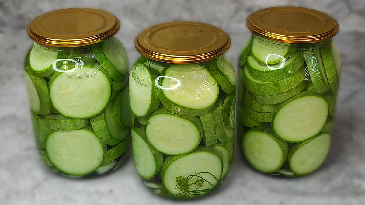 Пик летнего вкуса: маринованные кабачки, похожие на огурцы
