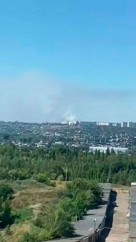 Смог окутал Саратов и Энгельс: жители вновь задыхаются от дыма Смог окутал Саратов и Энгельс: жители вновь задыхаются от дыма