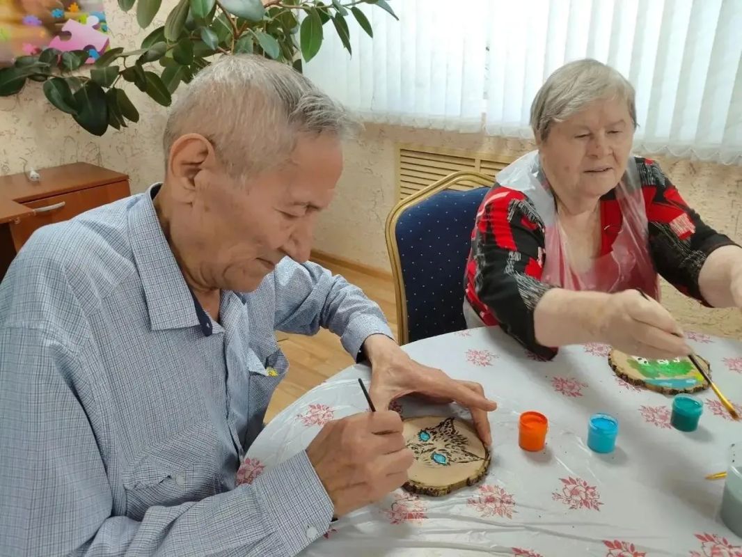 В Энгельсском доме-интернате для престарелых и инвалидов состоялся первый этап реализации молодежного проекта «Забота без границ» В Энгельсском доме-интернате для престарелых и инвалидов состоялся первый этап реализации молодежного проекта «Забота без границ»