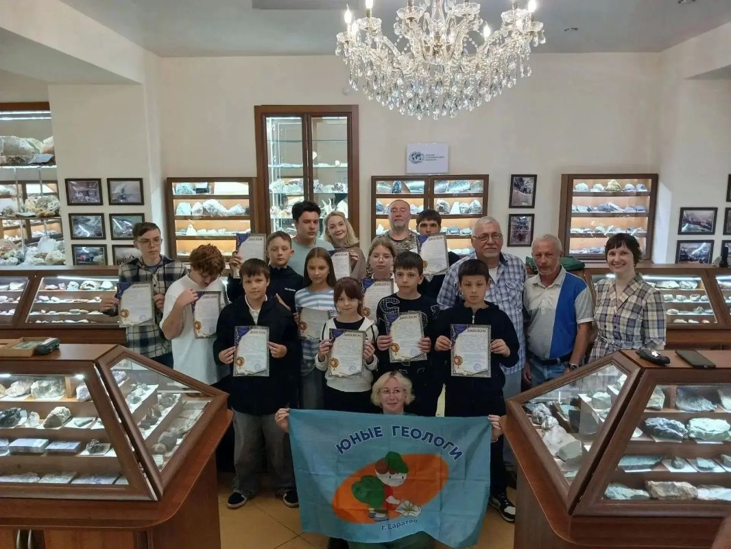 Юные геологи из Саратова покорили Западный Кавказ Юные геологи из Саратова покорили Западный Кавказ