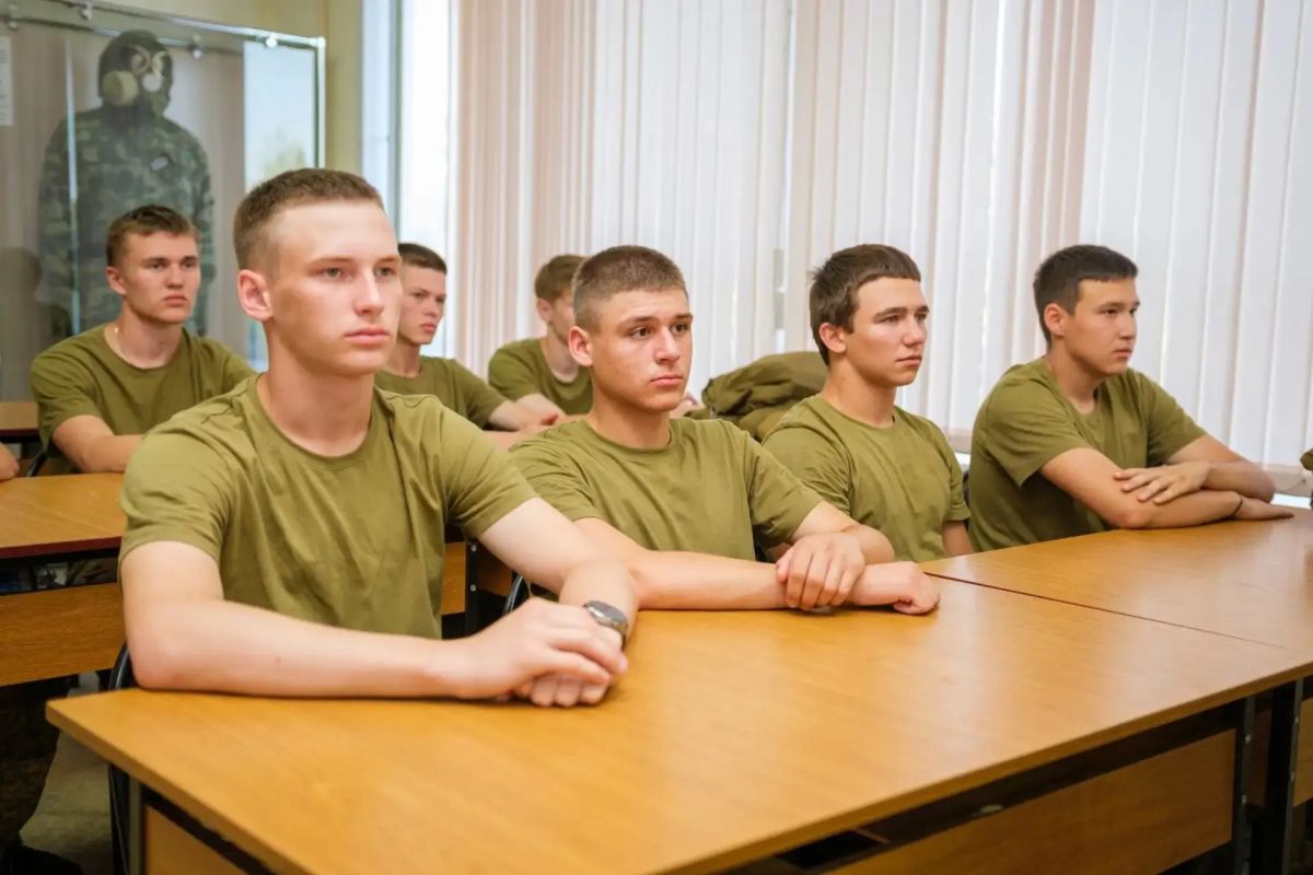 Саратовские гвардейцы взяли бронзу в дартсе на окружном этапе «Гвардеец-2026» Саратовские гвардейцы взяли бронзу в дартсе на окружном этапе «Гвардеец-2026»