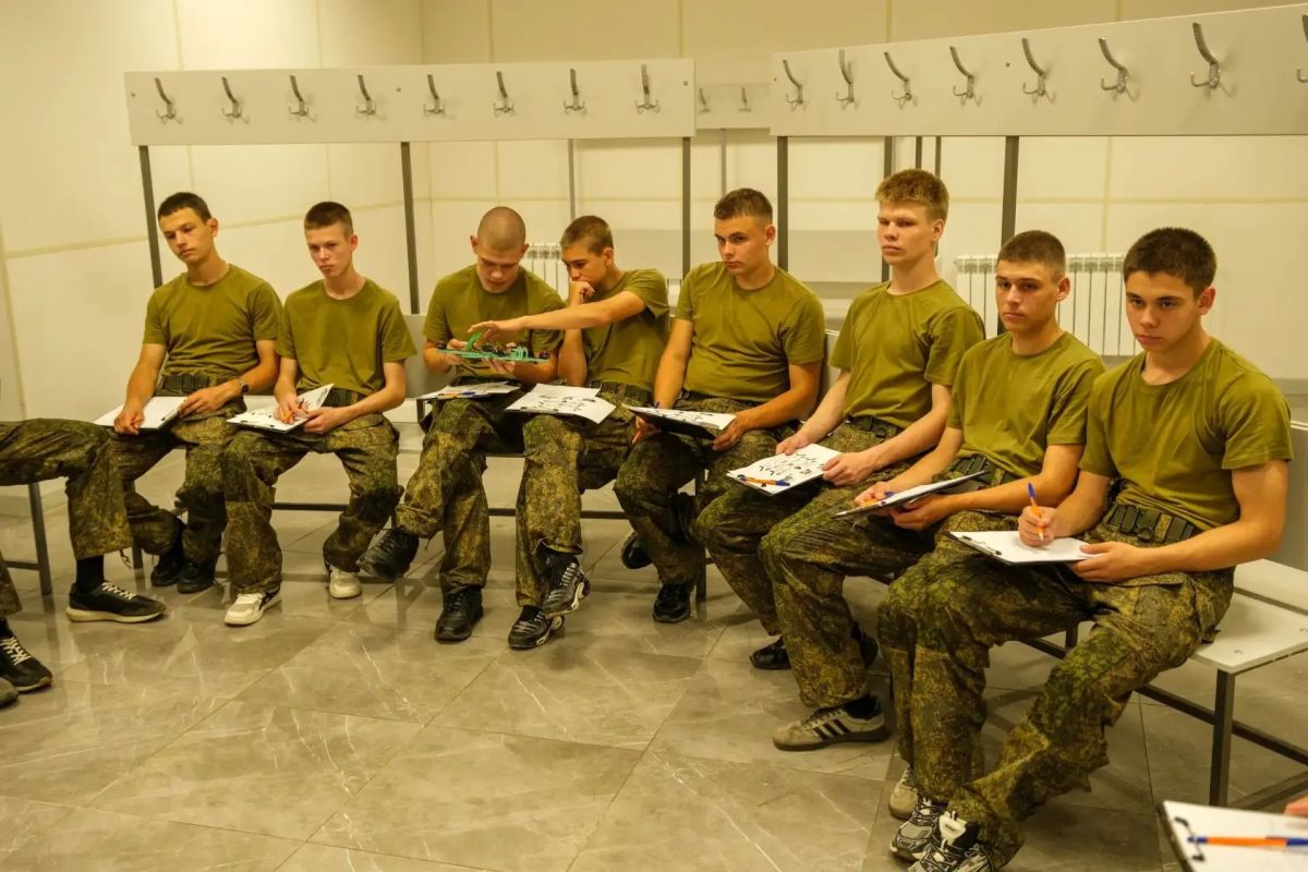 Саратовские гвардейцы взяли бронзу в дартсе на окружном этапе «Гвардеец-2026» Саратовские гвардейцы взяли бронзу в дартсе на окружном этапе «Гвардеец-2026»