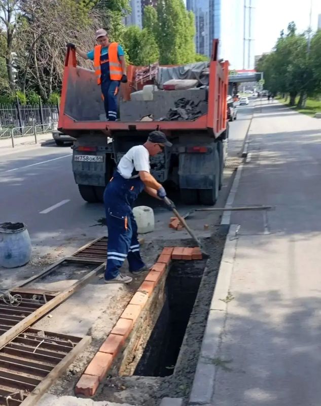 МУП «Водосток» продолжает работу в городе МУП «Водосток» продолжает работу в городе