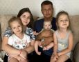 У детей должно быть тепло: Многодетная семья борется за свой дом