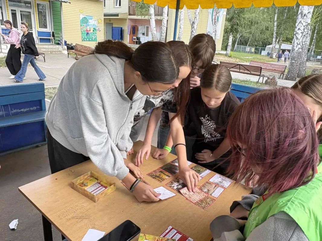 Саратовские транспортные полицейские провели патриотическую квест-игру «Железнодорожный вызов Саратовские транспортные полицейские провели патриотическую квест-игру «Железнодорожный вызов