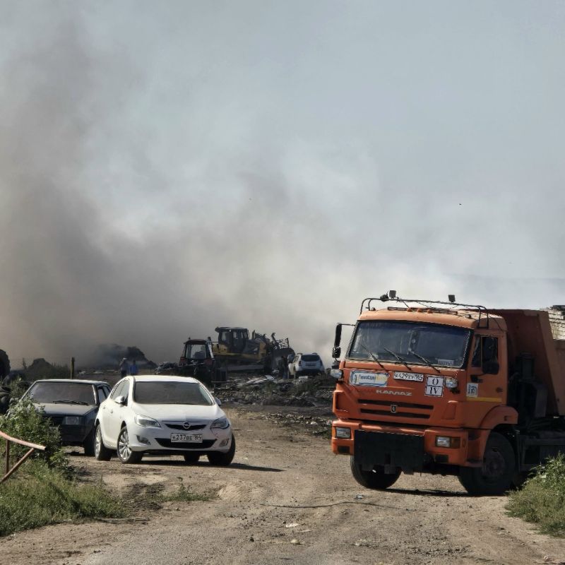 В Красноармейске тушат крупное возгорание на свалке мусора В Красноармейске тушат крупное возгорание на свалке мусора