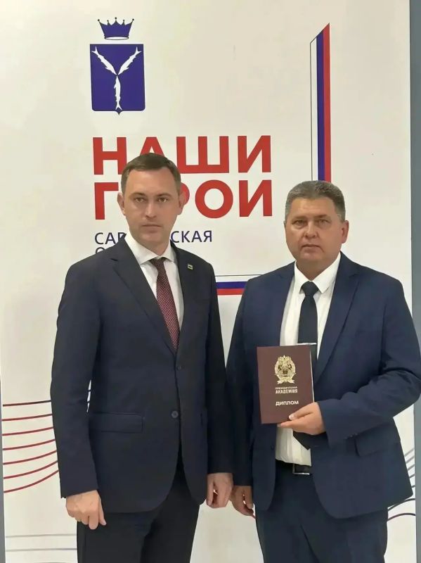 Поздравил участников региональной программы «Наши герои» Олега Панферова и Сергея Журавлева с успешным завершением обучения и получением заслуженных дипломов Поздравил участников региональной программы «Наши герои» Олега Панферова и Сергея Журавлева с успешным завершением обучения и получением заслуженных дипломов