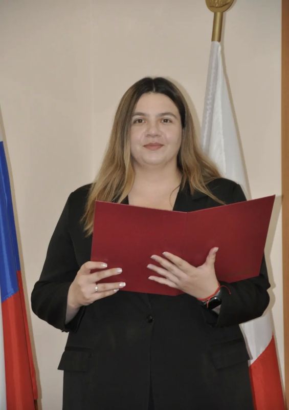 В Балаково накануне Дня Государственного флага в отделе полиции прошла торжественная церемония принесения Присяги В Балаково накануне Дня Государственного флага в отделе полиции прошла торжественная церемония принесения Присяги