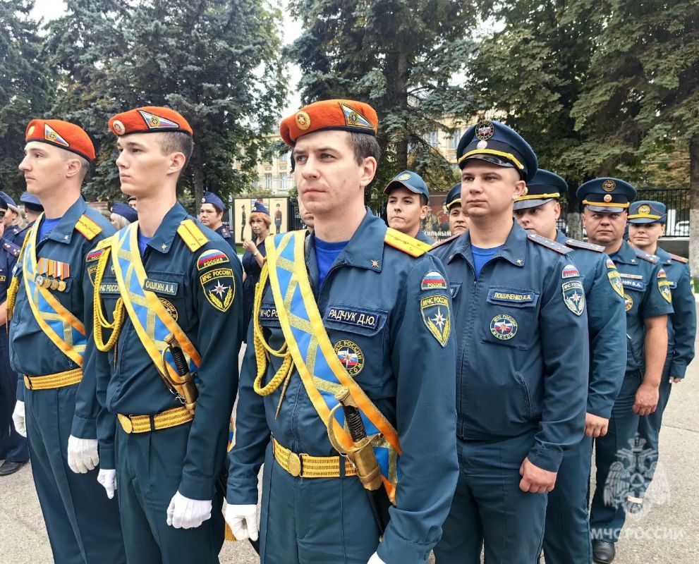 22 августа - День Государственного флага России 22 августа - День Государственного флага России