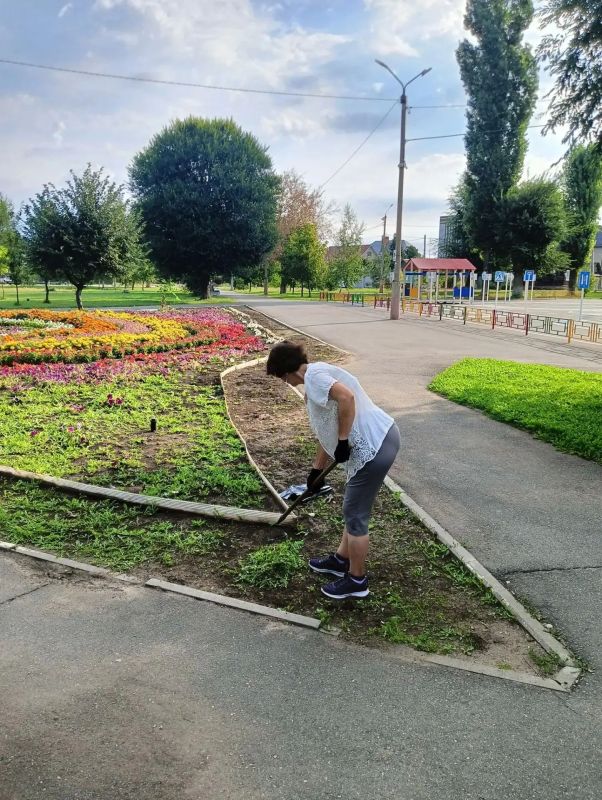 В Балаково продолжаются плановые работы по благоустройству города В Балаково продолжаются плановые работы по благоустройству города