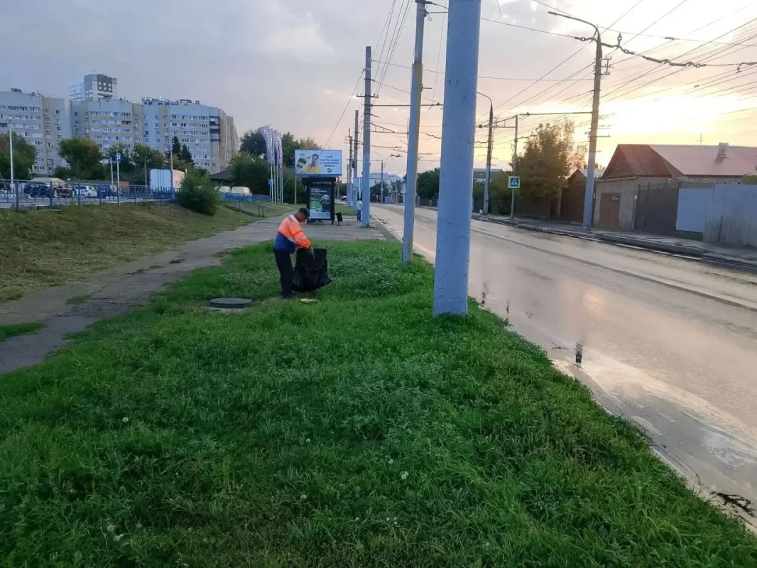 Приводим зеленые зоны города в порядок, косим газоны, камыш и сорную растительность Покос травы проводим триммерами и с применением специализированной техники с навесным оборудованием «Коса» Приводим зеленые зоны города в порядок, косим газоны, камыш и сорную растительность Покос травы проводим триммерами и с применением специализированной техники с навесным оборудованием «Коса»