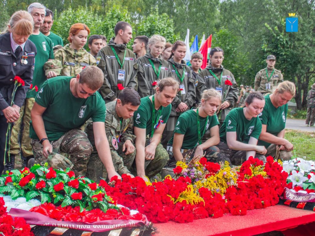 23 августа у деревни Цветовка Барятинского округа Калужской области прошла торжественная церемония захоронения 109 бойцов Красной Армии, павших в годы Великой Отечественной войны 23 августа у деревни Цветовка Барятинского округа Калужской области прошла торжественная церемония захоронения 109 бойцов Красной Армии, павших в годы Великой Отечественной войны
