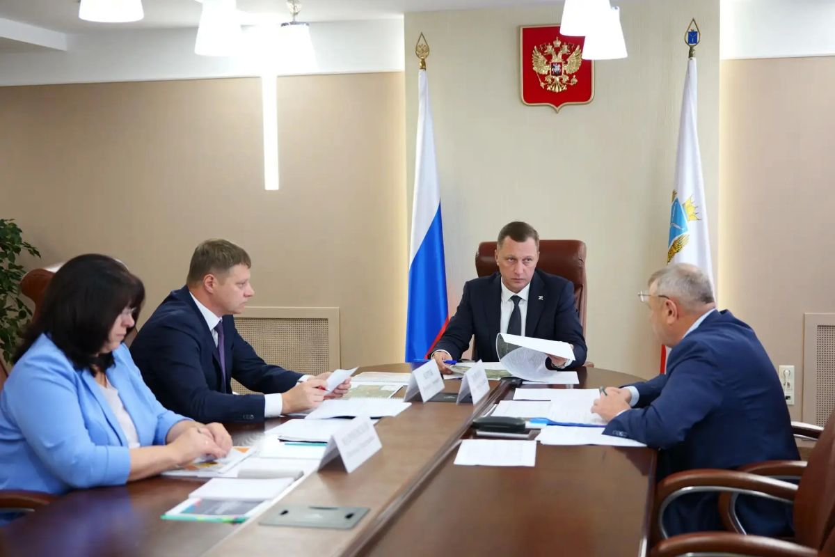 Роман Бусаргин: Осенью этого года в Саратовской области будет высажено еще 1,3 тысячи гектаров леса Роман Бусаргин: Осенью этого года в Саратовской области будет высажено еще 1,3 тысячи гектаров леса