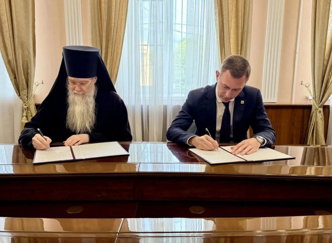 Сегодня подписали соглашение о сотрудничестве между администрацией Энгельсского муниципального района и Покровской Епархией Русской Православной Церкви Сегодня подписали соглашение о сотрудничестве между администрацией Энгельсского муниципального района и Покровской Епархией Русской Православной Церкви