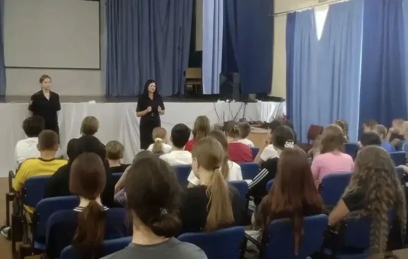 В Саратове сотрудники полиции провели профилактические мероприятия в рамках акции #Забота