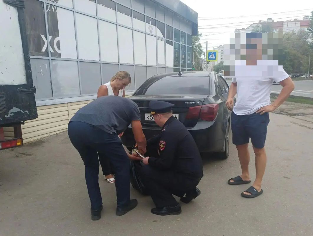 В Энгельсе продолжаются рейды по борьбе с незаконной торговлей В Энгельсе продолжаются рейды по борьбе с незаконной торговлей