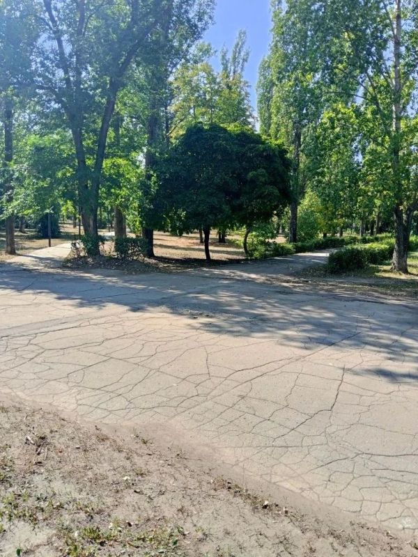 Территория остановки «Больница водников» очищена от самовольной постройки Территория остановки «Больница водников» очищена от самовольной постройки
