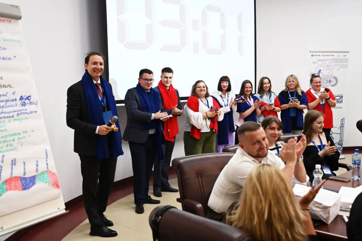 К 2042 году в России построят 38 атомных энергоблоков и привлекут 300 тысяч новых сотрудников К 2042 году в России построят 38 атомных энергоблоков и привлекут 300 тысяч новых сотрудников