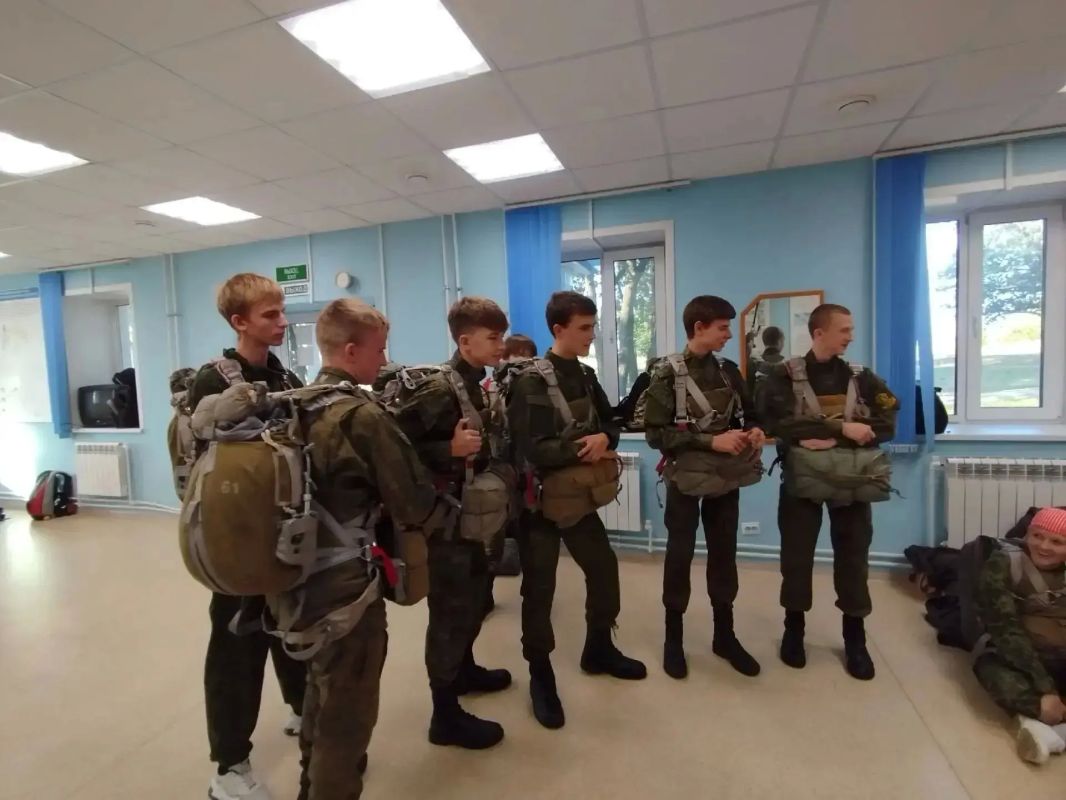 Новости общественных организаций Ветеранские организации провели военно-спортивную эстафету «Зарница» Новости общественных организаций Ветеранские организации провели военно-спортивную эстафету «Зарница»