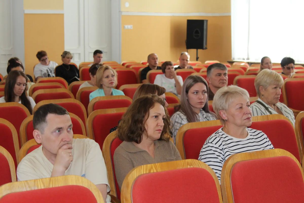 В администрации Балашовского района состоялся семинар на тему «Автоматические штрафы в системе «Честный знак»: порядок применения, типичные нарушения и меры профилактики» В администрации Балашовского района состоялся семинар на тему «Автоматические штрафы в системе «Честный знак»: порядок применения, типичные нарушения и меры профилактики»
