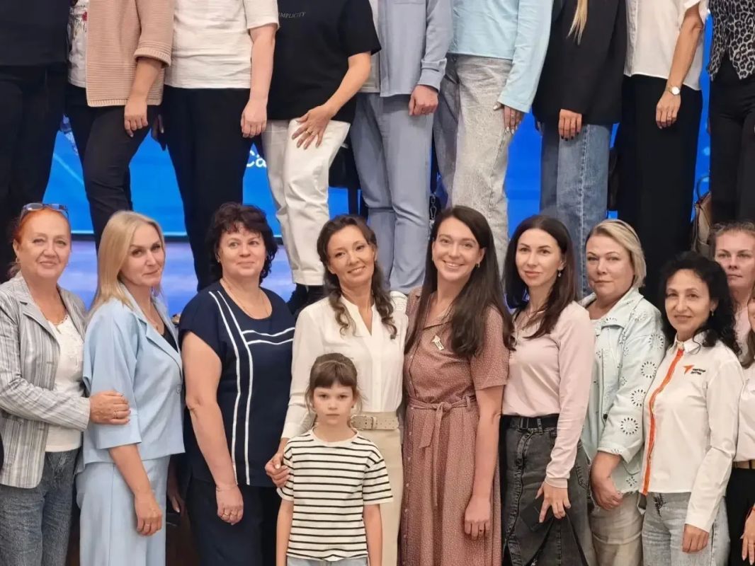 Анна Кузнецова: Воспитание в современной школе: федеральные ориентиры и региональные практики - главная тема встречи с советниками директоров по воспитанию и взаимодействию с общественными объединениями Саратова Анна Кузнецова: Воспитание в современной школе: федеральные ориентиры и региональные практики - главная тема встречи с советниками директоров по воспитанию и взаимодействию с общественными объединениями Саратова