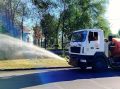 Уборка города. Коммунальные службы осуществляют уборку дорог и тротуаров, мойку и ремонт остановочных павильонов, уход за зелеными зонами, подбор мусора, а также ремонт дорожных знаков и ограждений