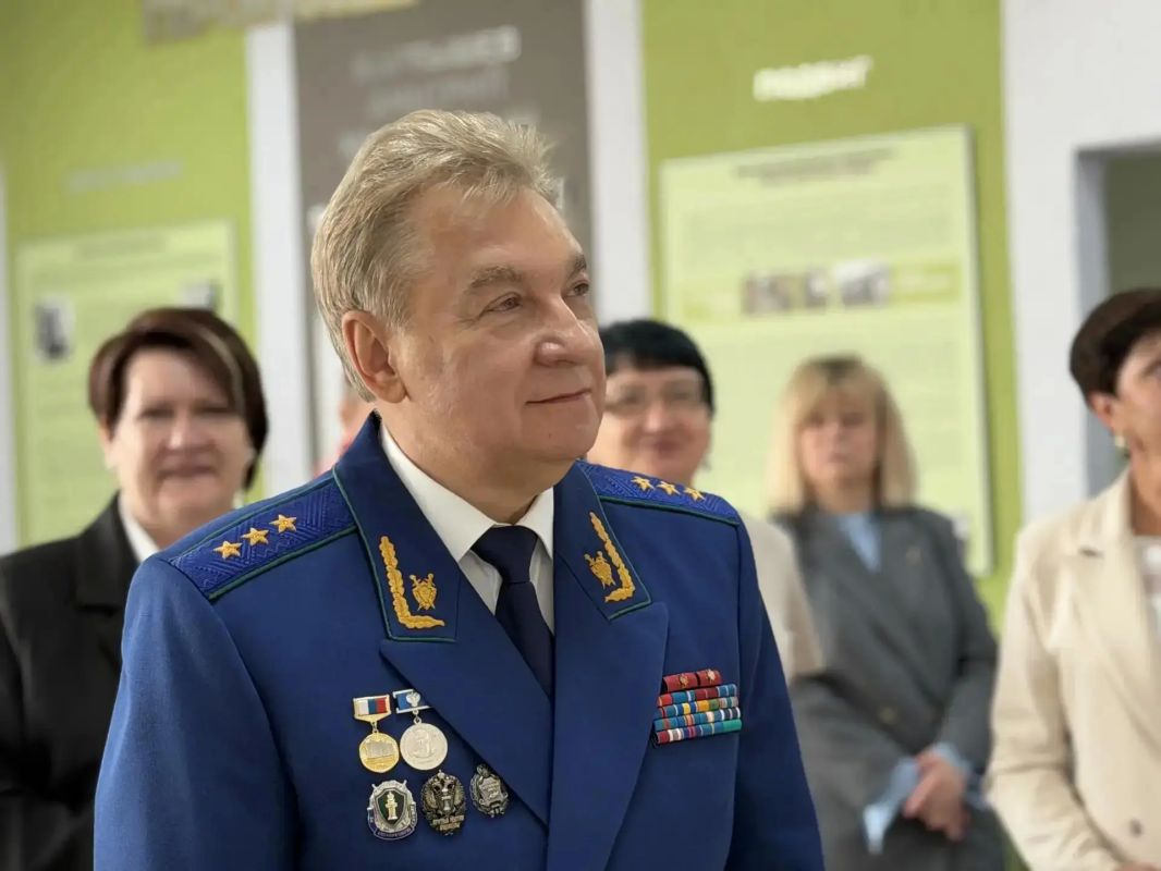 По поручению Генерального прокурора Российской Федерации Александра Гуцана его заместитель Юрий Пономарев принял участие в торжественных мероприятиях, посвященных Дню знаний По поручению Генерального прокурора Российской Федерации Александра Гуцана его заместитель Юрий Пономарев принял участие в торжественных мероприятиях, посвященных Дню знаний