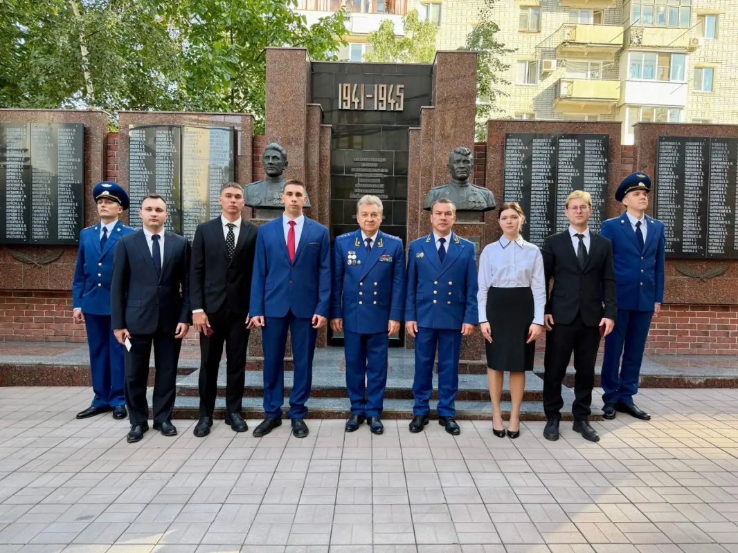 По поручению Генерального прокурора Российской Федерации Александра Гуцана его заместитель Юрий Пономарев принял участие в торжественных мероприятиях, посвященных Дню знаний По поручению Генерального прокурора Российской Федерации Александра Гуцана его заместитель Юрий Пономарев принял участие в торжественных мероприятиях, посвященных Дню знаний