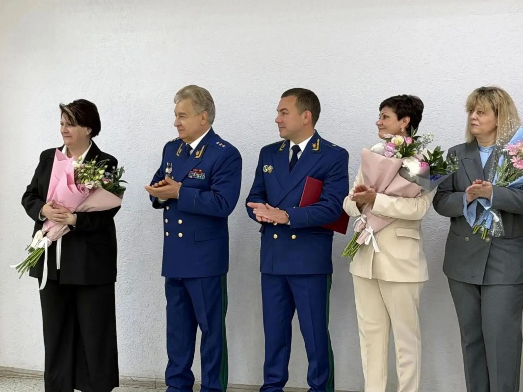 По поручению Генерального прокурора Российской Федерации Александра Гуцана его заместитель Юрий Пономарев принял участие в торжественных мероприятиях, посвященных Дню знаний По поручению Генерального прокурора Российской Федерации Александра Гуцана его заместитель Юрий Пономарев принял участие в торжественных мероприятиях, посвященных Дню знаний