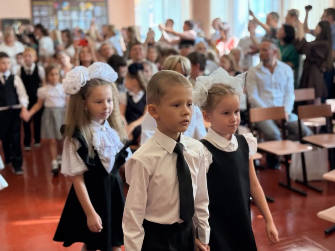Игорь Молчанов: Дорогие саратовцы! Уважаемые школьники, студенты, педагоги, воспитатели, наставники и родители! Игорь Молчанов: Дорогие саратовцы! Уважаемые школьники, студенты, педагоги, воспитатели, наставники и родители!